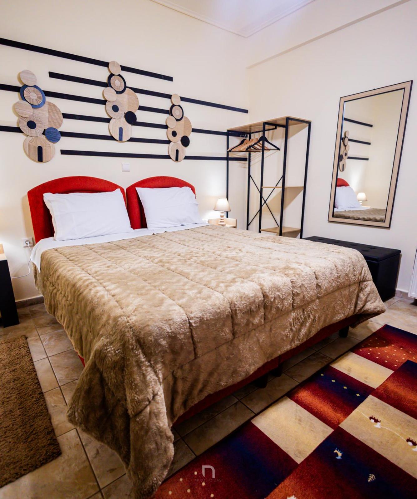 Enastron Hotell Kalavryta Exteriör bild